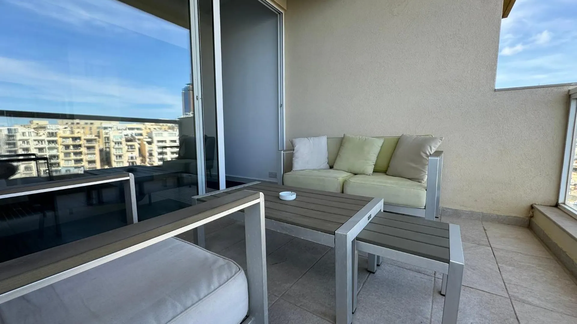 Giuliani Seafront 12 Apartment Saint Julian's